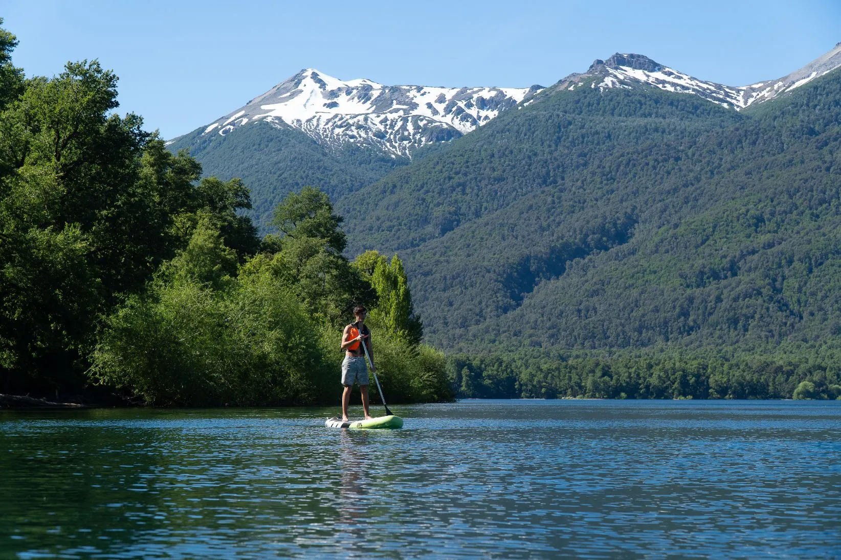 Expediciones en el lago Huechulafquen