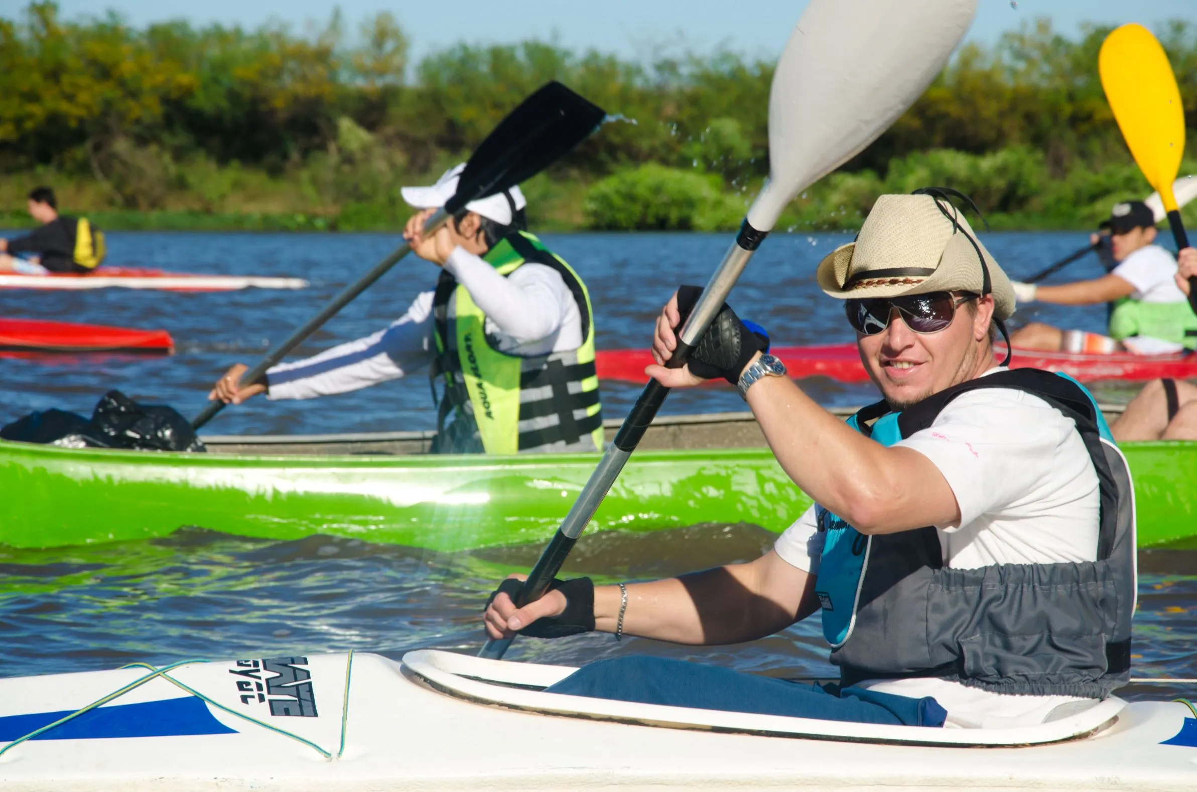 Kayak en el Paraná