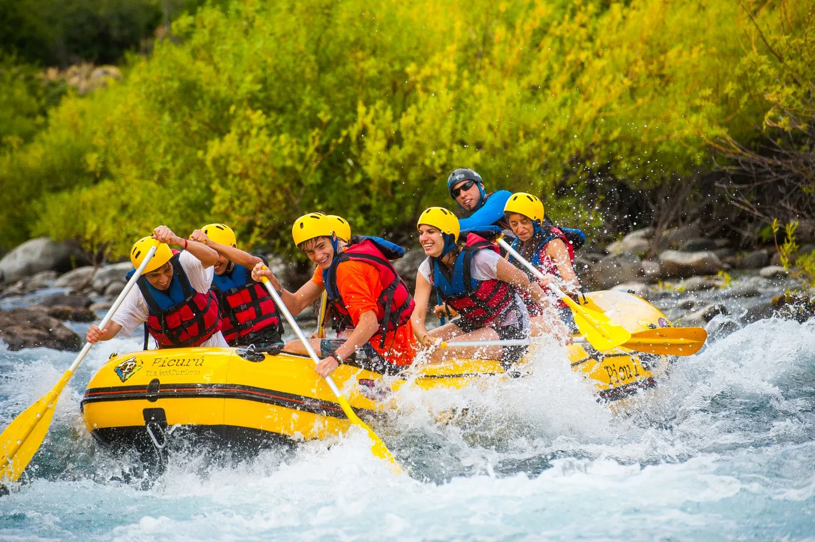 Rafting en el río Manso