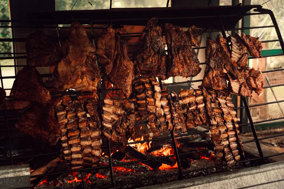 Аргентинские стейки: отрубы, прожарка и как заказать в parrilla