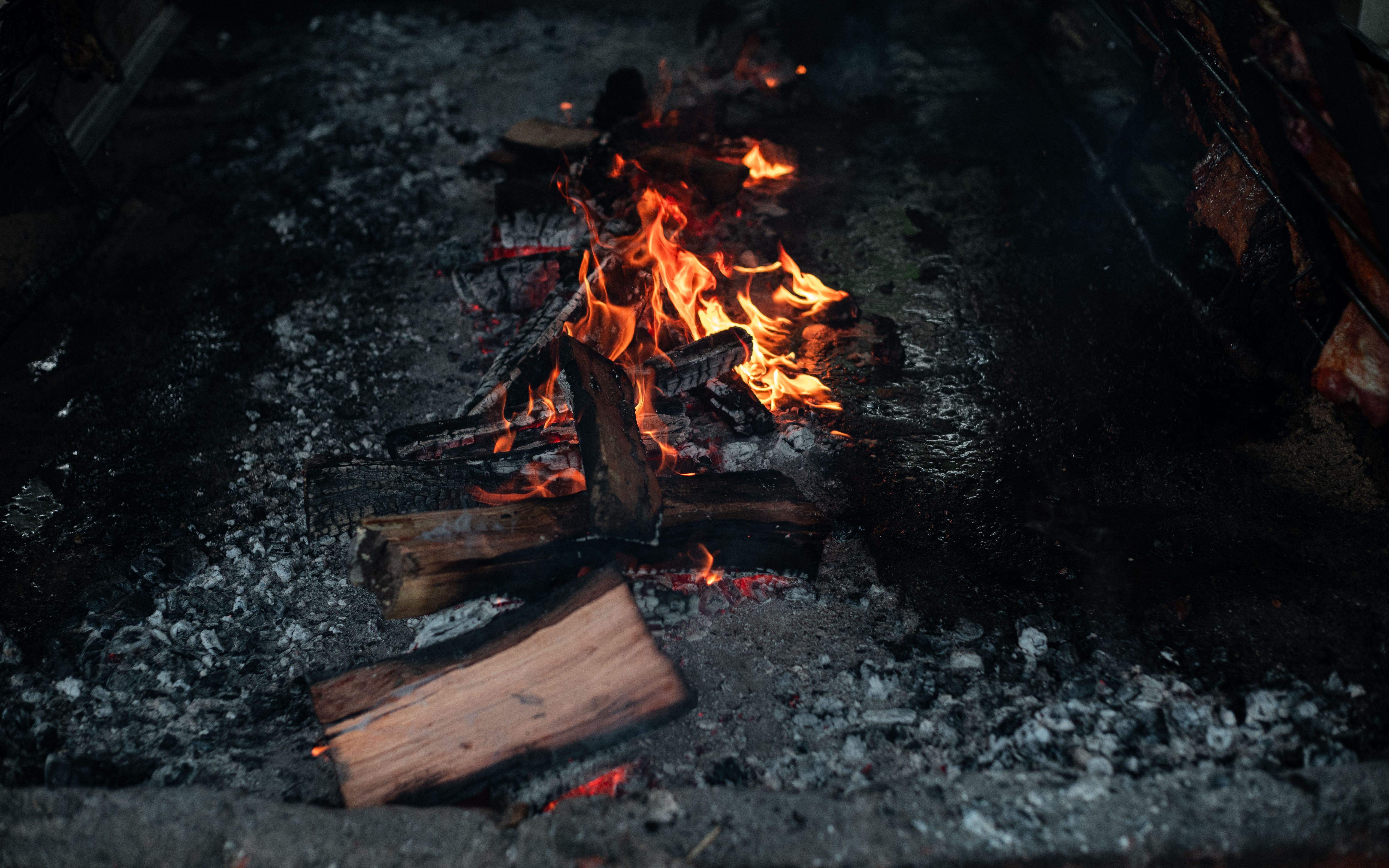 Огни parrilla — вечерний asado в Аргентине Огни parrilla — вечерний asado в Аргентине